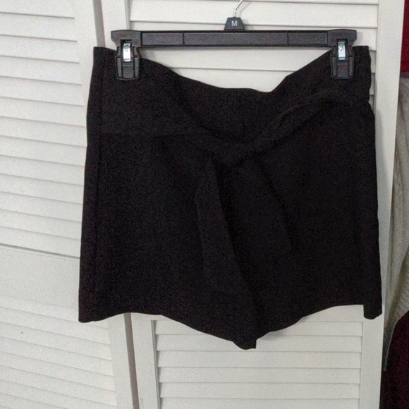 Black Shorts with a black knot tie in the front - Picture 1 of 2